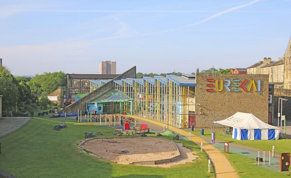 Eureka ©Shutterstock /Alastair Wallace Outside view of Eureka Children