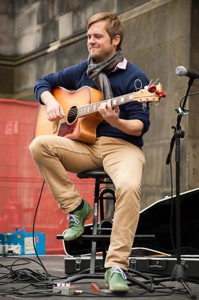 Guitarist on the Royal Mile during Edinburgh Fringe Festival