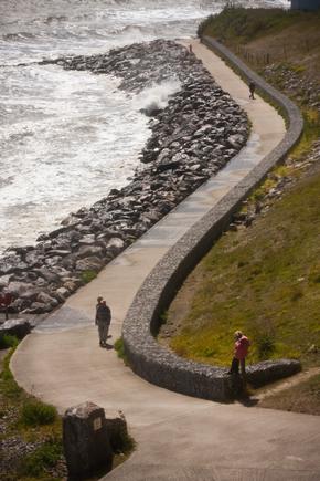 The coastal path from Steephill Cove to Ventnor.