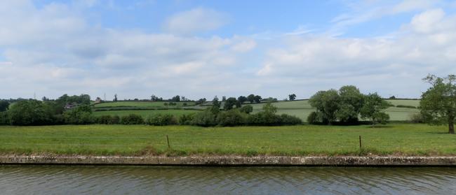 Lunch and Dinner Spot near Welton Wharf