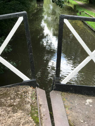 Split In Bridge For Horse Ropes