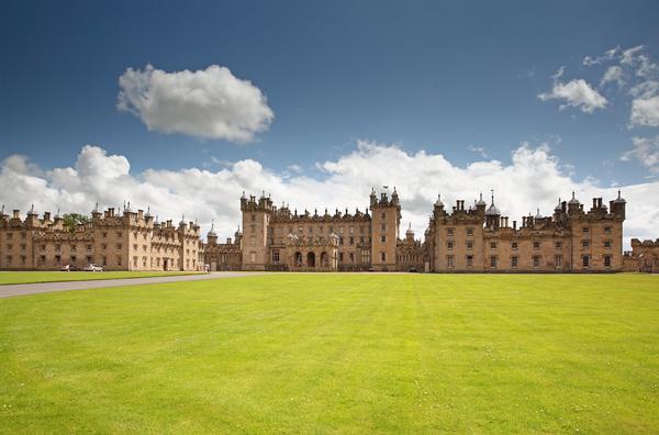 Floors Castle ©Shutterstock / Grant Glendinning Floors Castle near Kelso in the Scottish Borders