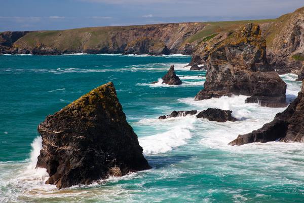 Crashing waves at Bedruthan Steps