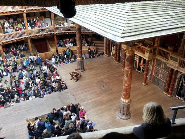 The Globe Theatre - Waiting for the Start