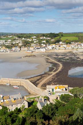 Causeway from St Michael's Mount to Marazion only passable at low tide