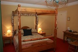 4 Poster Ensuite Bedroom
