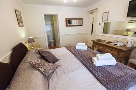 Superior Super King Sized Ensuite