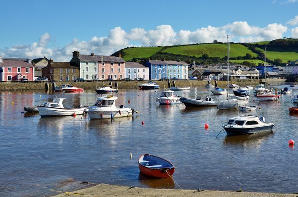 Boats in Aberaeron harbour © Shutterstock / Kevin Eaves Boats in Aberaeron harbour