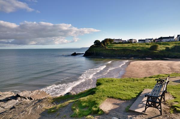 Aberporth Beach © Shutterstock / Kevin Eaves Aberporth Beach