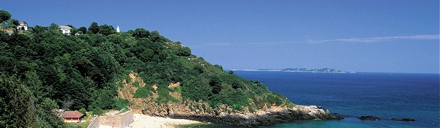 Fermain Bay, Guernsey - Picture Courtesy of www.britainonview.co.uk