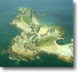 Castle Elizabeth - Picture courtesy of www.britainonview.com