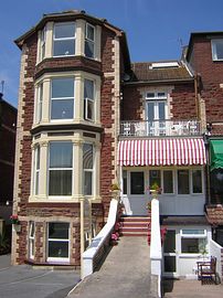 Bedford Holiday Flats - 