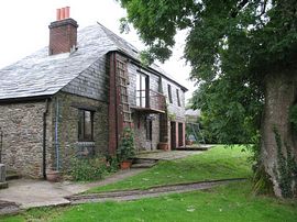 Tre Pol and Pen - Front of House