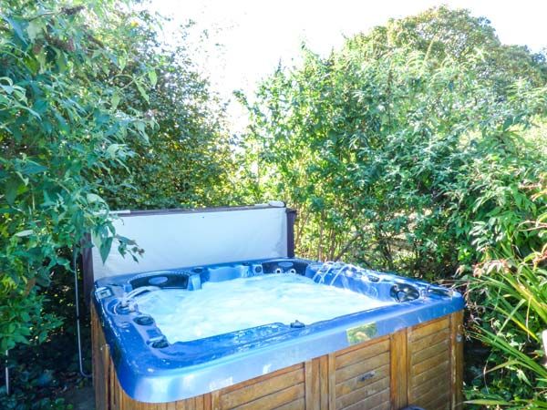 Medlar Tree Cottage Hot Tub Medlar Tree Cottage Hot Tub