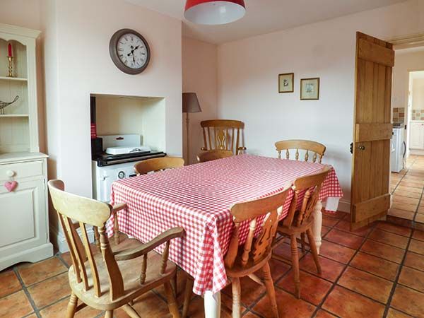 2 Carr Terrace Dining Area