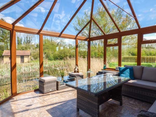 Dragonfly Lodge Sun Room