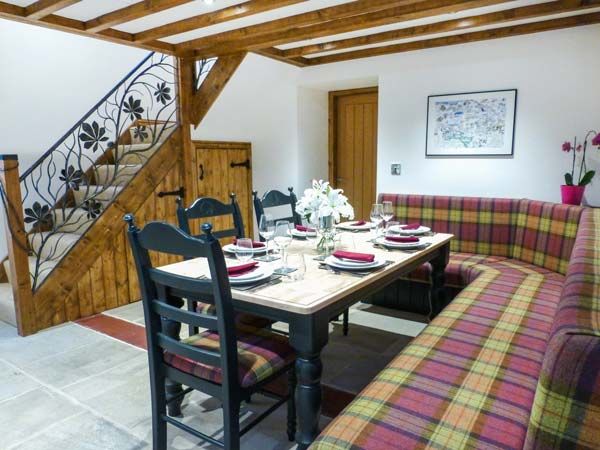 Chestnut Barn Dining Area