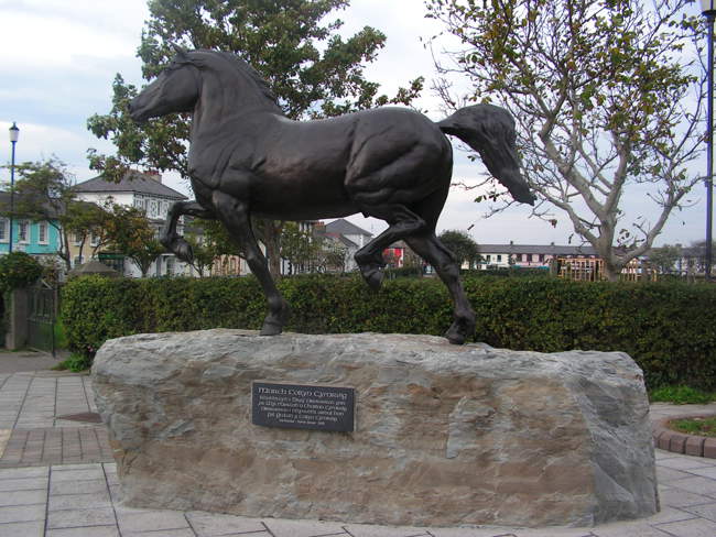 statue in Aberaeron &copy; Colette Bettis
