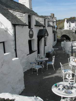 Y Gegin Fawr tearoom &copy; Jeffrey Darlington