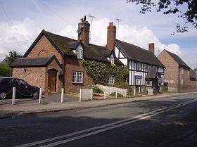 Cottages and The Star pub © Berenice Baynham Cottages and The Star pub © Berenice Baynham