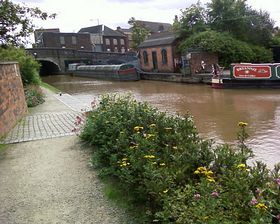 Atherstone Canal Coal Merchant &copy; Rowena Burgin