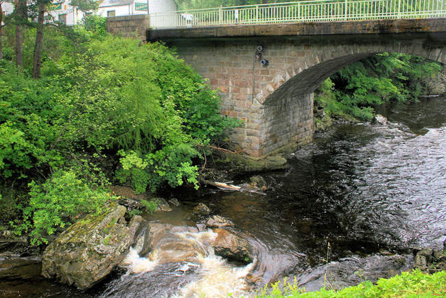 Ian McLeish www.images-scotland.com View of Braemar Ian McLeish www.images-scotland.com