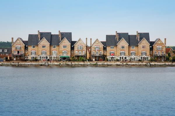 Houses and Apartments by the Quayside in Chatham