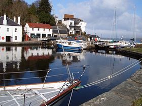 Crinan Basin & hotel &copy; Michael Timms