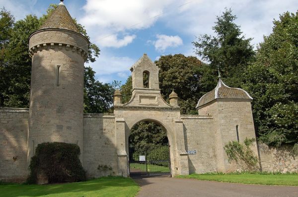 Entrance to Duns Castle