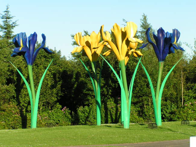 These giant irises once stood over the Glenrothes exhibit at the Glasgow Garden Festival, now at Fettykil Roundabout &copy; Ian Sloan