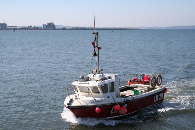 Fishing Boat on the Firth of Forth near Granton &copy; Ian Dick