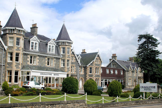 © John McLeish www.images-scotland.com View of Grantown-on-Spey © John McLeish www.images-scotland.com