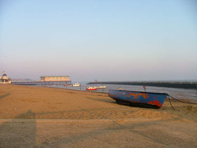 Harbour at low tide, early morning in April © Andrew Nash Herne Bay, harbour at low tide, early morning in April - © Andrew Nash