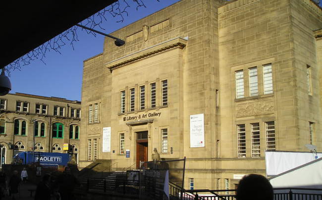 Art Gallery © Geoff. Taylor Art Gallery © Geoff. Taylor