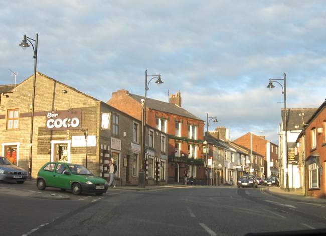 High St., Lees, Oldham &copy; Anne Rodgers 