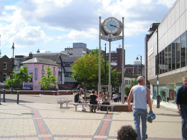 Beginning of Georges St &copy; Nathalie Manghini