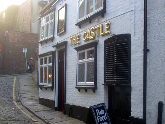 The castle pub &copy; Dale Miles