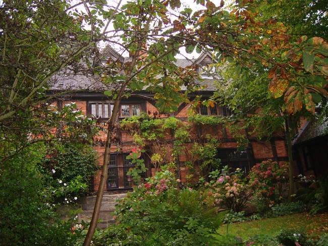 The Hollow &copy; Shirley Leedham