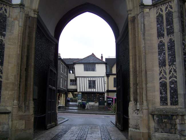 Looking away from the cathedral &copy; Trever Saunders