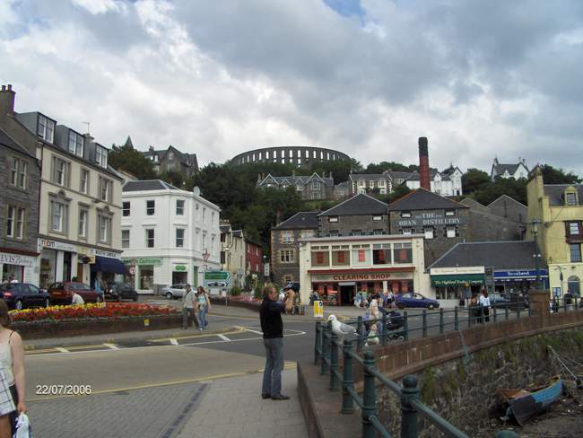 Oban Town Scene &copy; James Craig