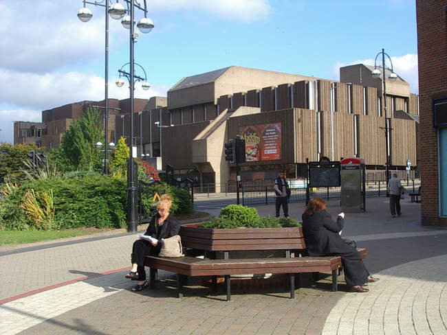 Rotherham library and arts centre &copy; Linda Gamston
