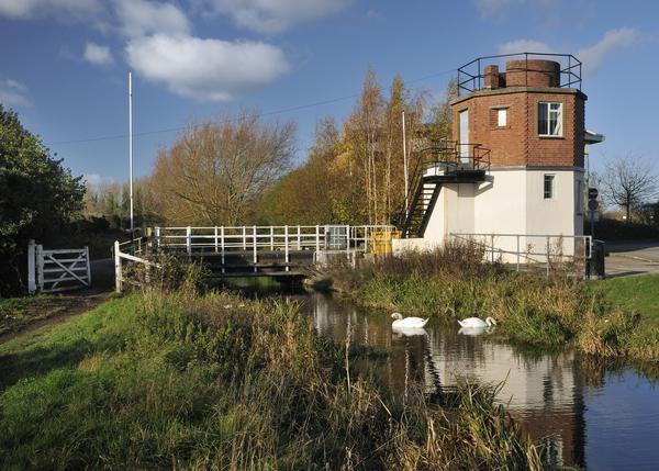 Bond Mill Lift Bridge on the Stroudwater Navigation Canal